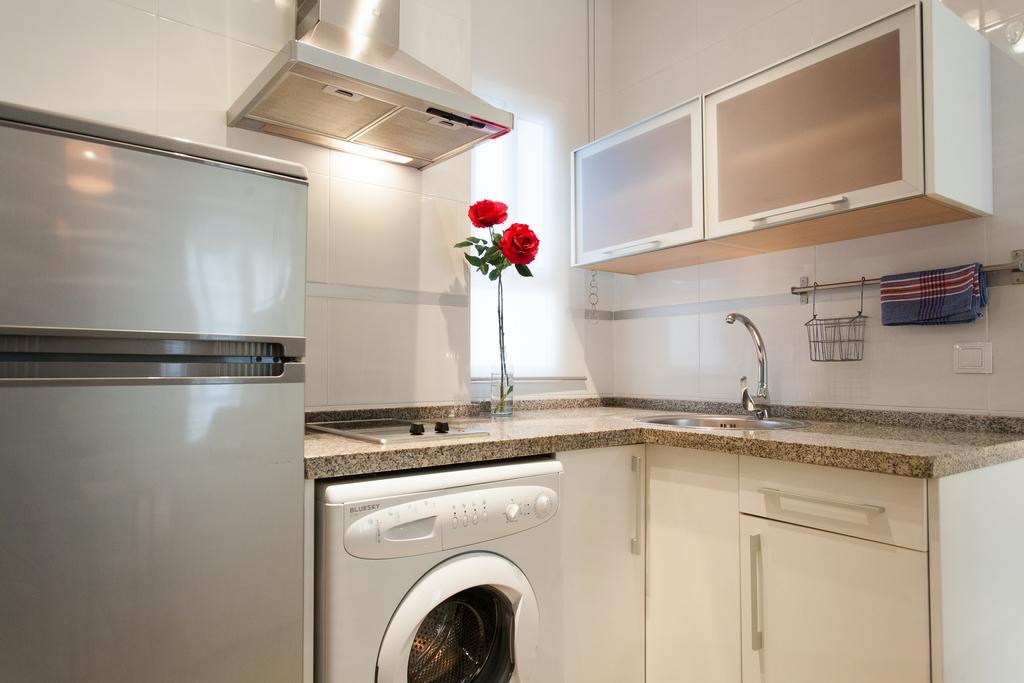 Apartamentos San Lorenzo Seville Exterior photo