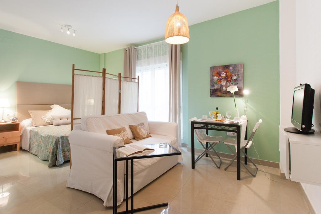 Apartamentos San Lorenzo Seville Exterior photo